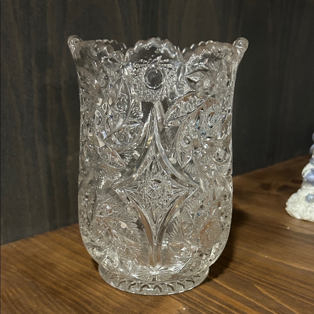 Antique Elegant Crystal Vase mint condition
